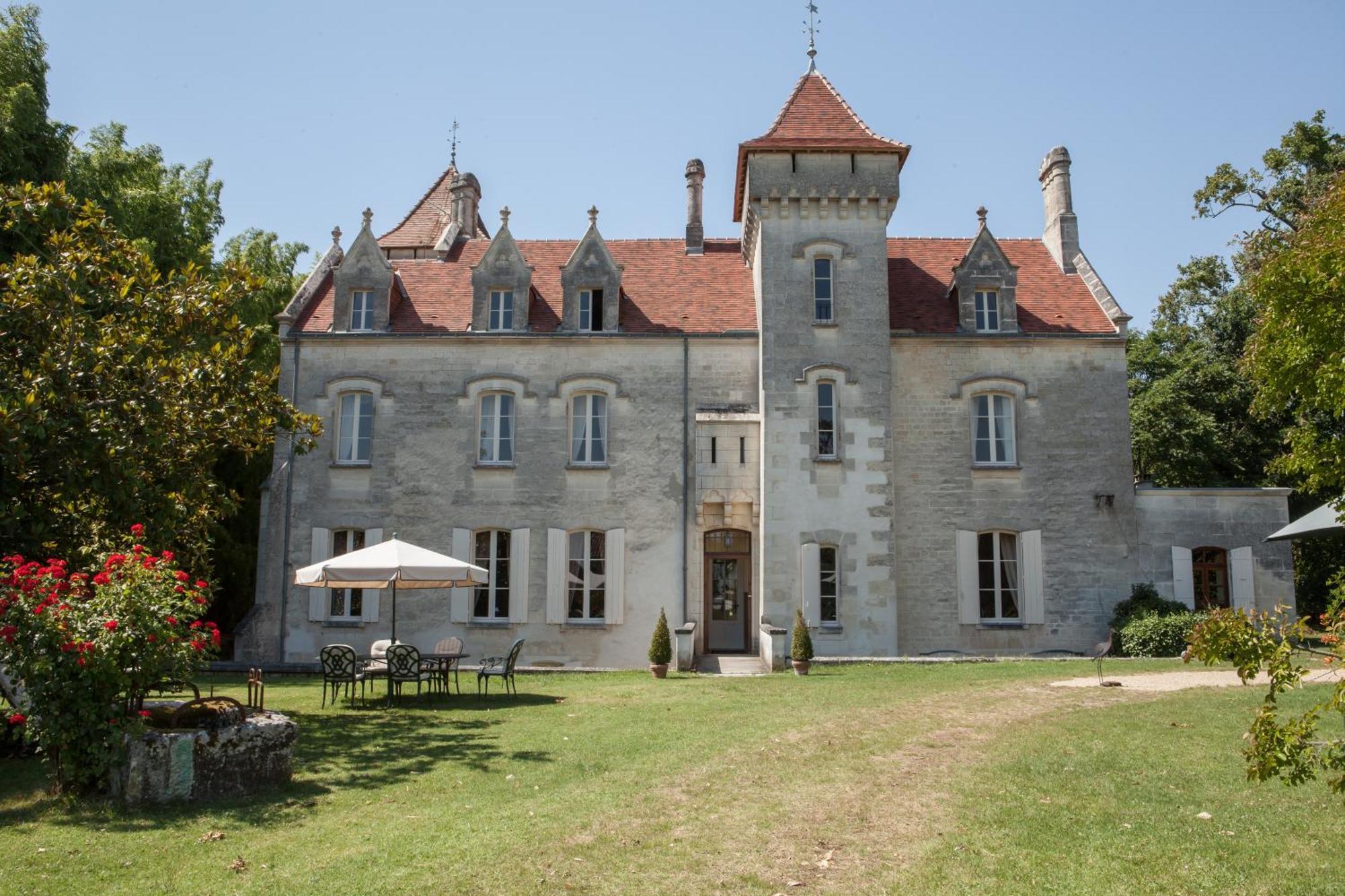 Chateau Des Salles Saint-Fort-sur-Gironde Luaran gambar